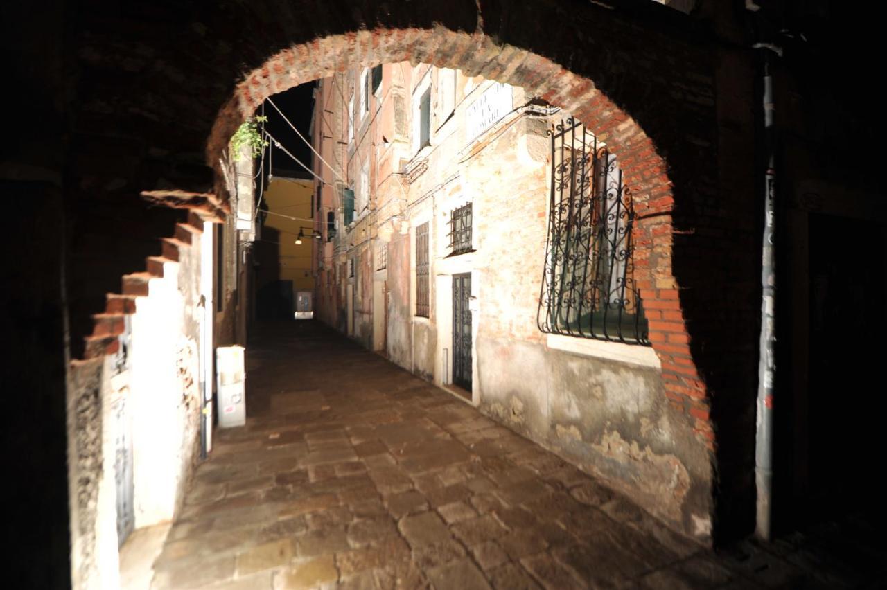 Calle De La Comare Venedig Exteriör bild